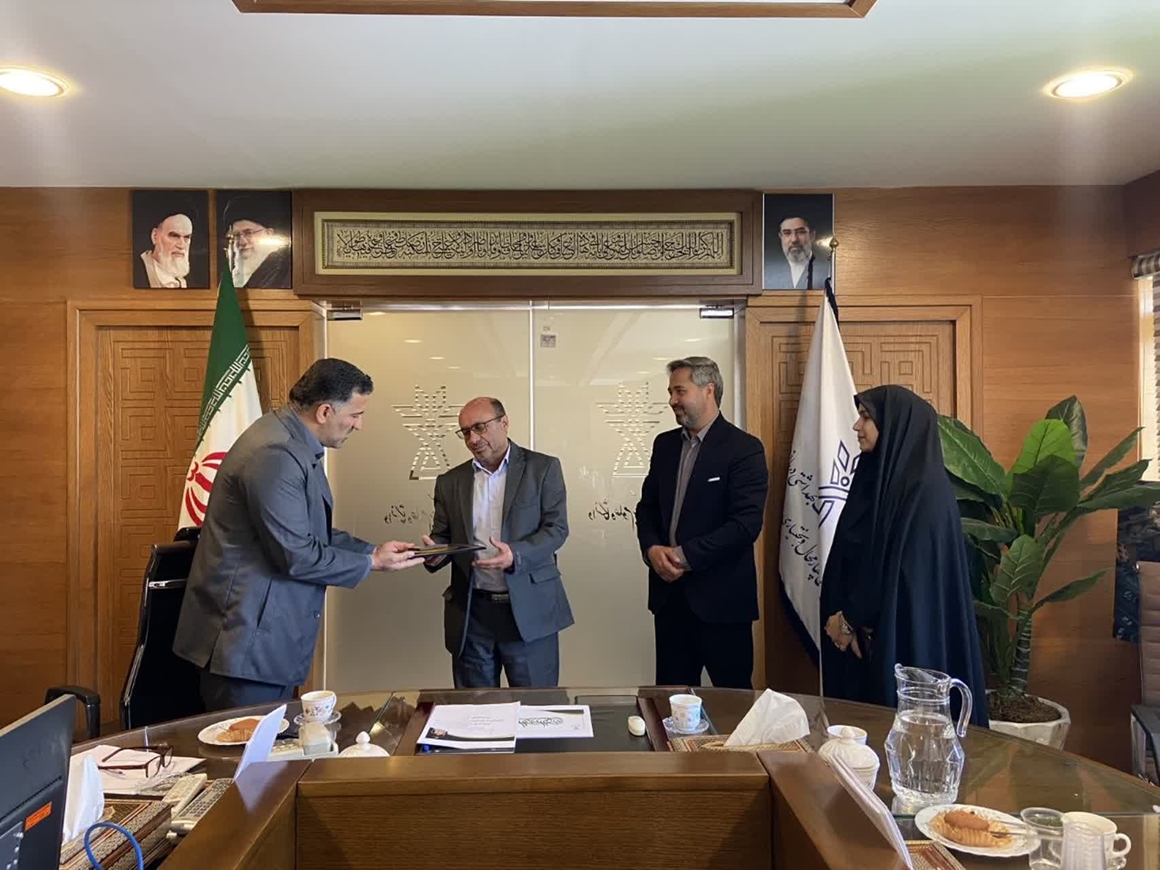 تقدیر رئیس جهاد دانشگاهی از رئیس دانشگاه علوم پزشکی استان در راستای تعامل و هم‌افزایی